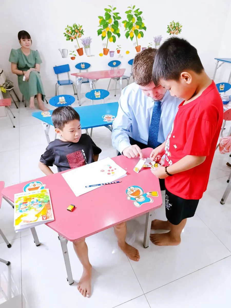 Trung tâm Ngoại Ngữ Âu Mỹ